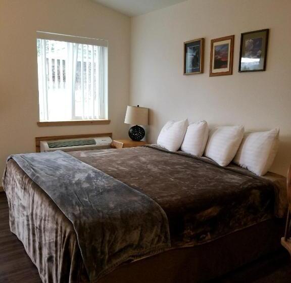 فندق على الطريق Moose Inn