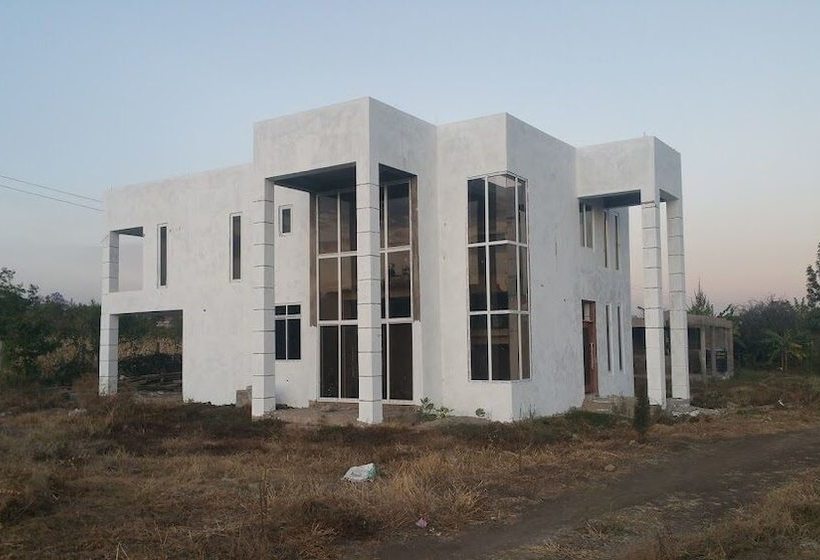 پانسیون Engowood Hills Palace