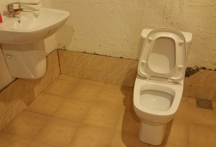 پانسیون Engowood Hills Palace