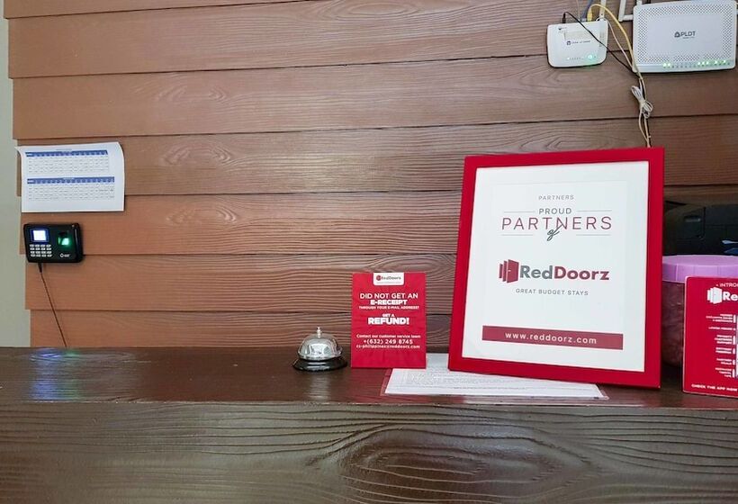 ペンション Reddoorz @ Vp Inting Street