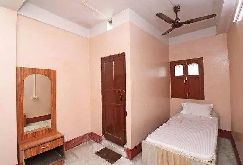 Spot On 41656 Hotel Maruti