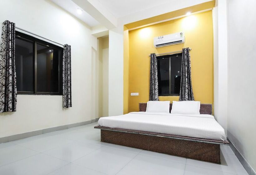 Spot On 49840 Hotel Kamal Darshan