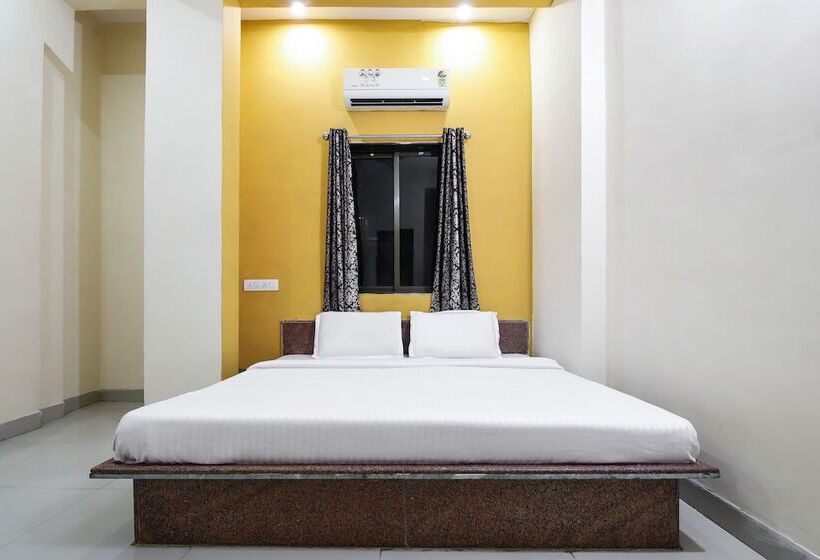 Spot On 49840 Hotel Kamal Darshan