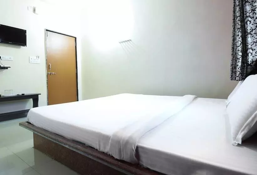 Spot On 49840 Hotel Kamal Darshan