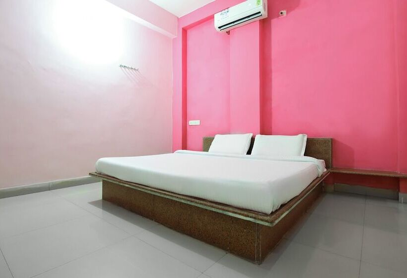 Spot On 49840 Hotel Kamal Darshan