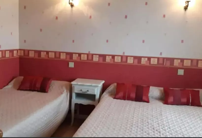 Aamiaismajoitus (B&B) Chambres D Hotes De L Ancien Prieuré