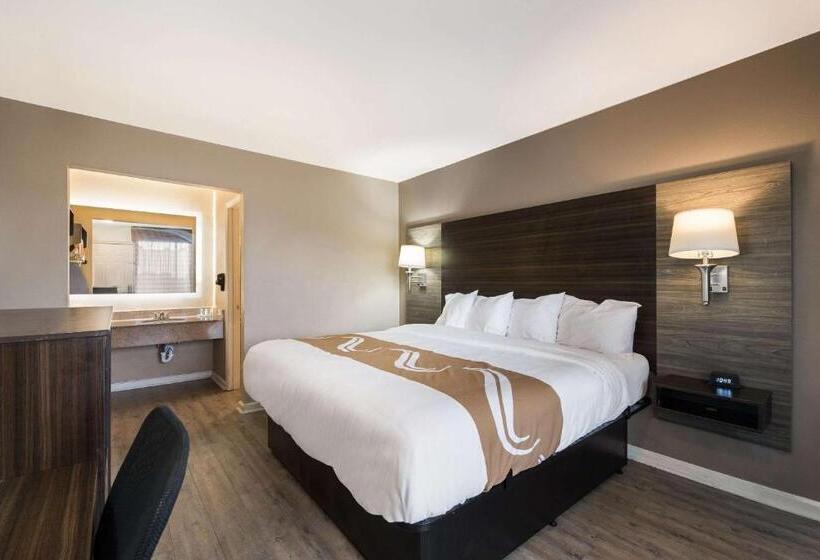 Отель Quality Inn