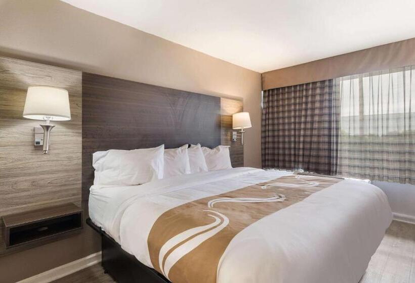 Отель Quality Inn