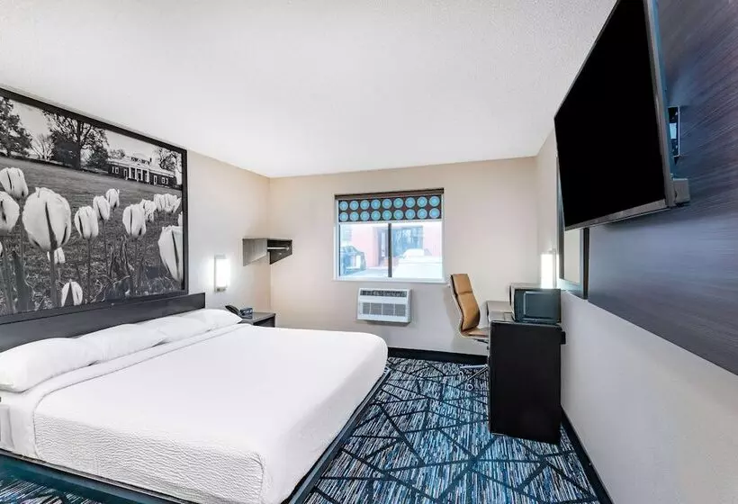 בית מלון כפרי Super 8 By Wyndham Charlottesville