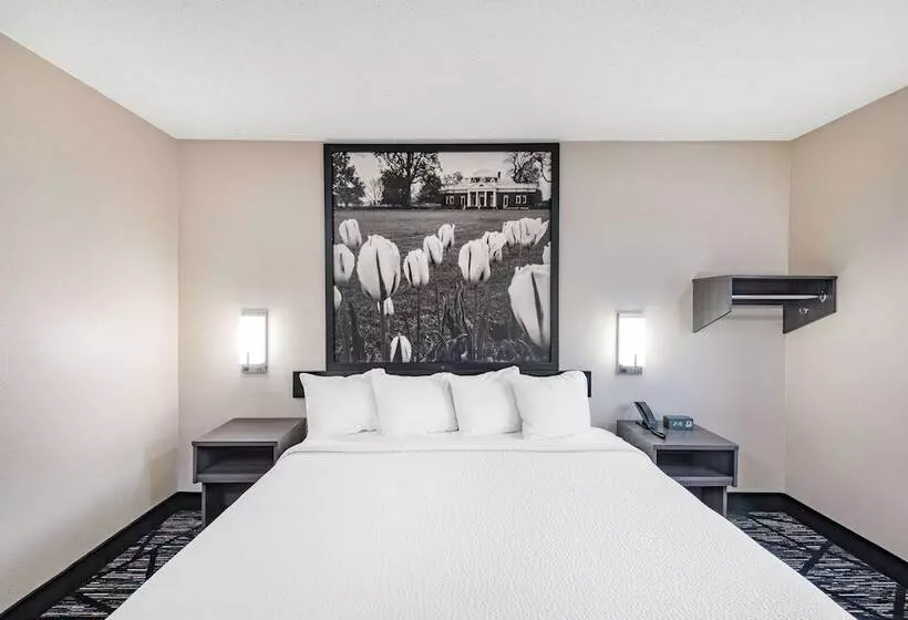 בית מלון כפרי Super 8 By Wyndham Charlottesville