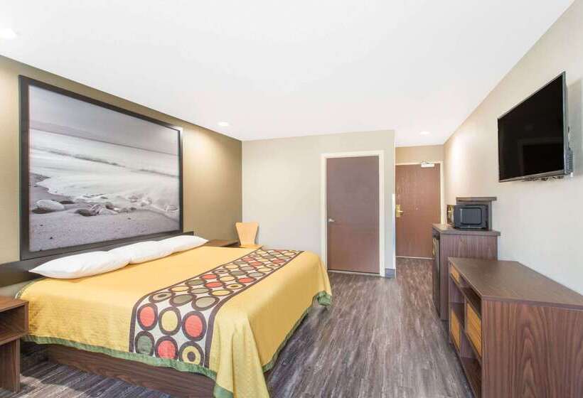 فندق Super 8 By Wyndham National City Chula Vista