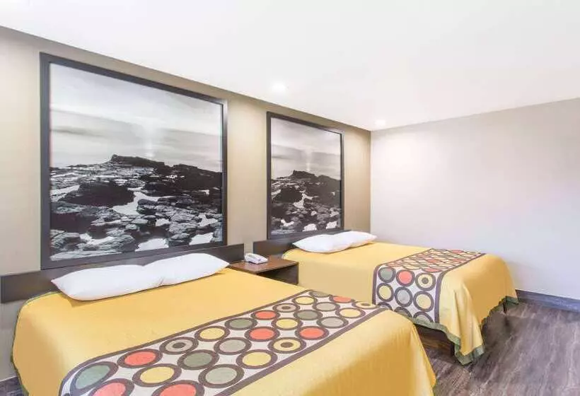 Otel Super 8 By Wyndham National City Chula Vista