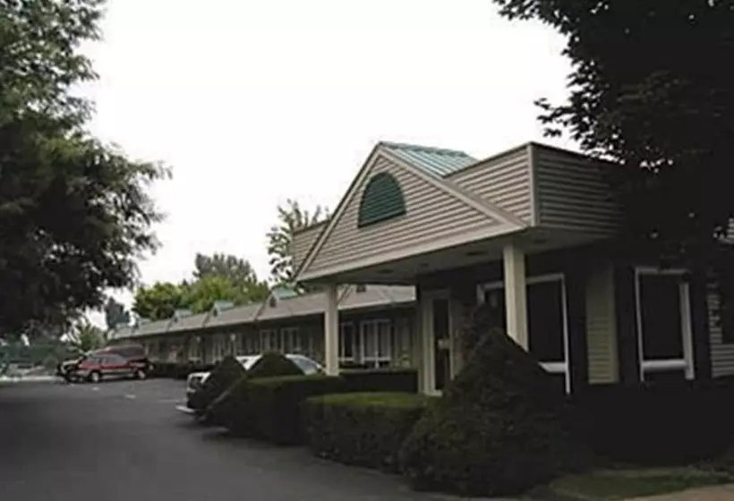 هتل T Bird Motor Inn