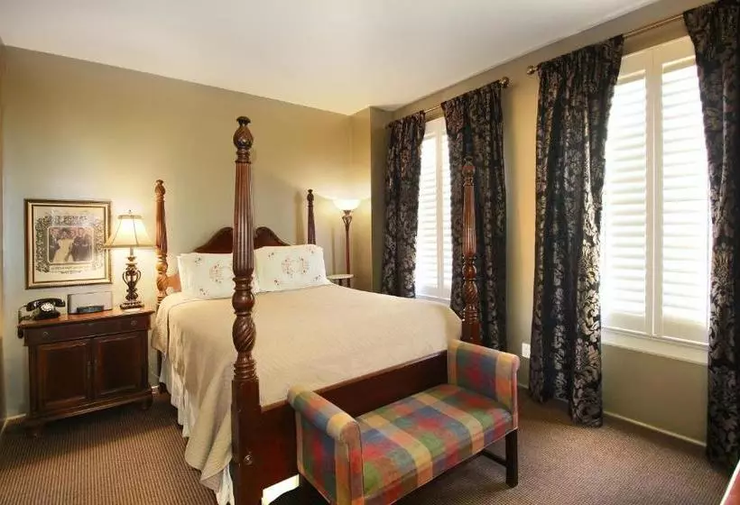 Отель Talbot Heirs Guesthouse