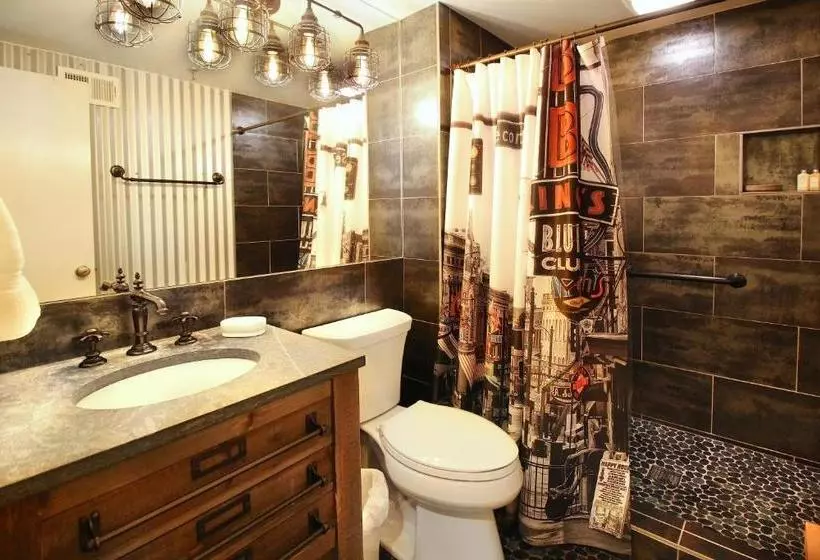 Отель Talbot Heirs Guesthouse