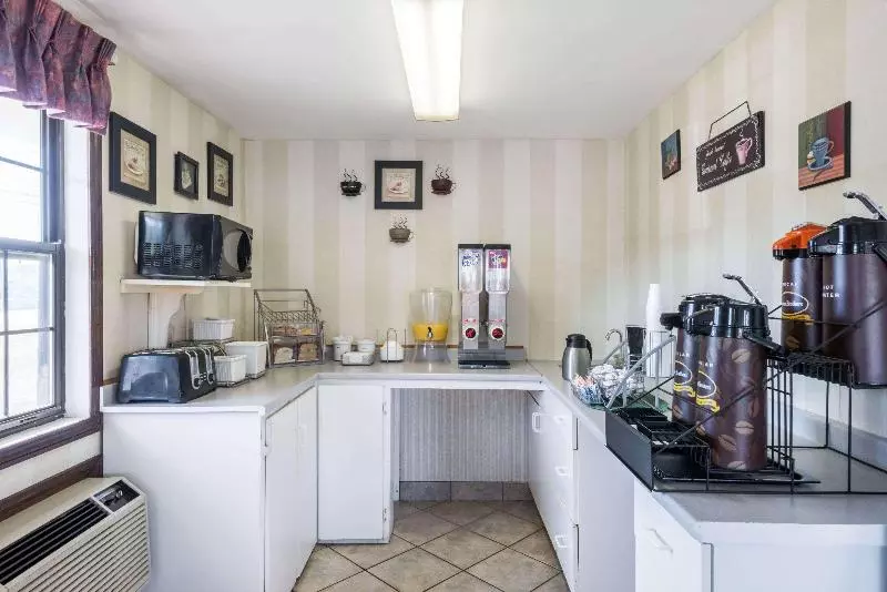 모텔 Knights Inn North Attleboro