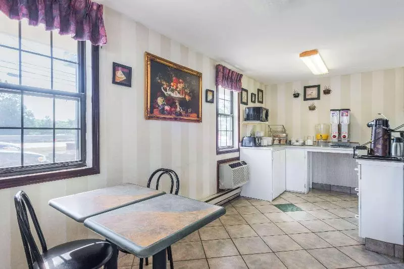 모텔 Knights Inn North Attleboro