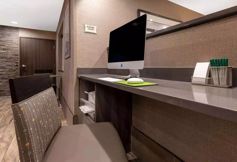 汽车旅馆  La Quinta By Wyndham Anchorage Airport