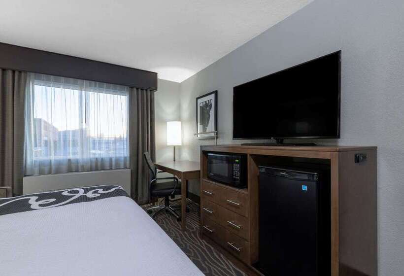 Motel La Quinta By Wyndham Anchorage Airport