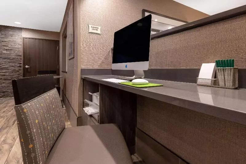 汽车旅馆  La Quinta By Wyndham Anchorage Airport