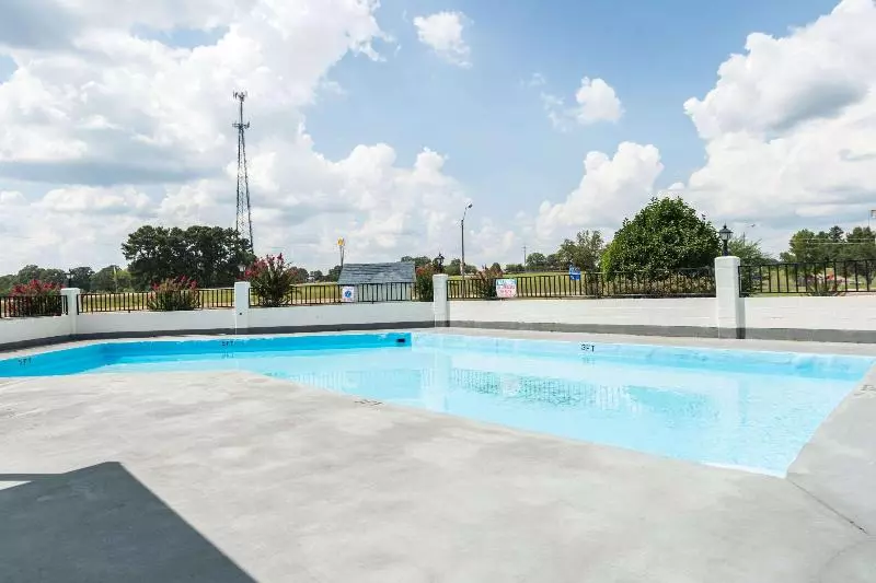 モーテル Rodeway Inn Sardis