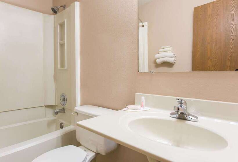 Motel Super 8 By Wyndham Austin Mn