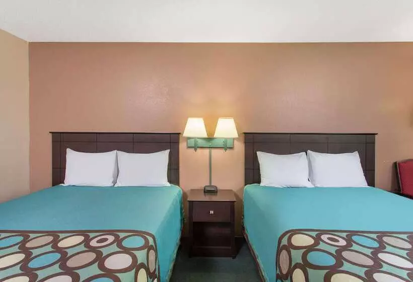 مُتل Super 8 By Wyndham Austin Mn