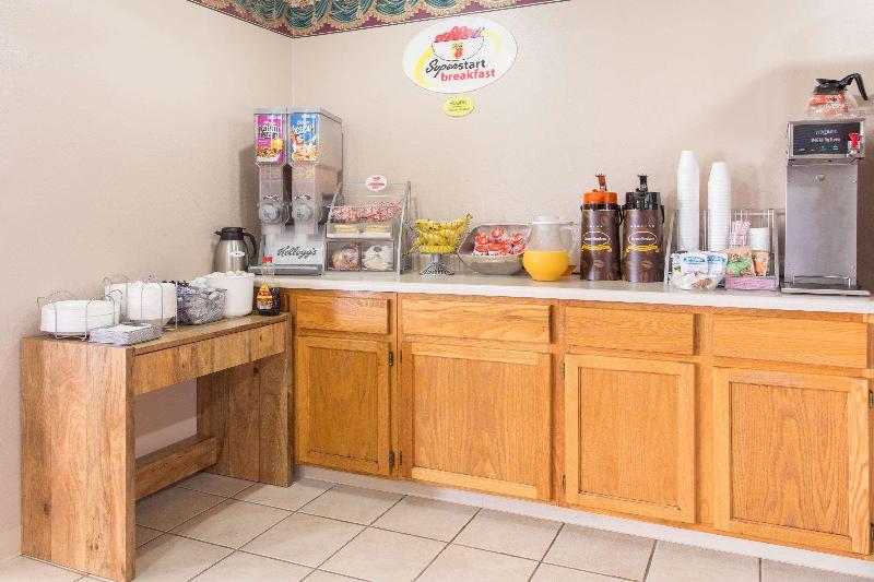 Motel Super 8 By Wyndham Austin Mn