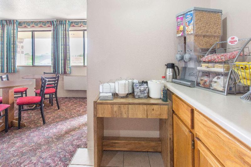 Motel Super 8 By Wyndham Austin Mn