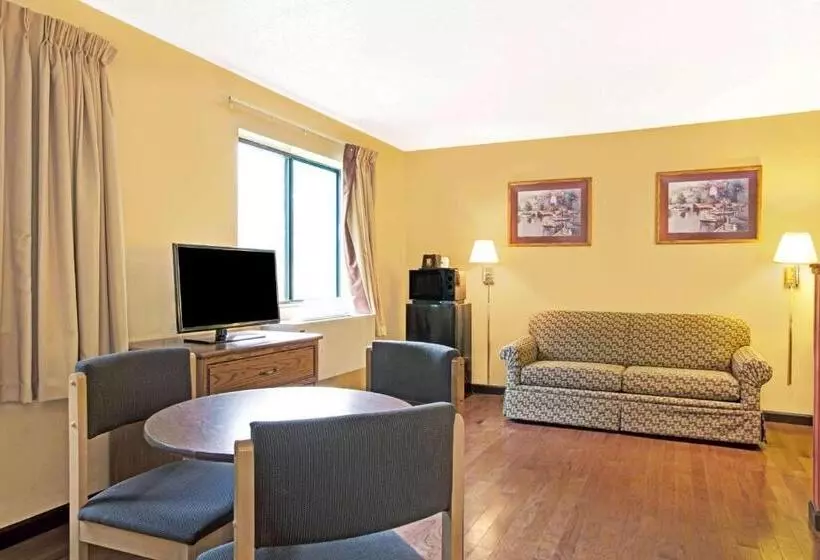 מוטל Super 8 By Wyndham Baltimore/essex Area