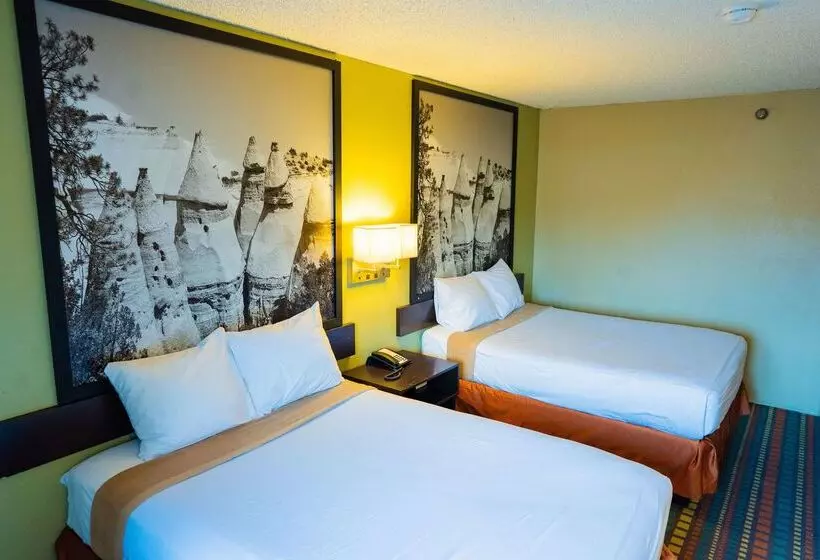 모텔 Super 8 By Wyndham Belen Nm