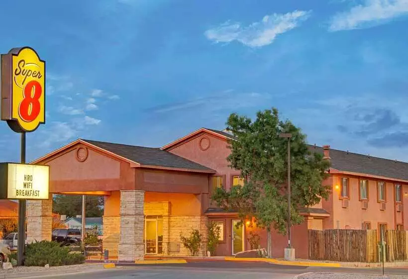 모텔 Super 8 By Wyndham Belen Nm