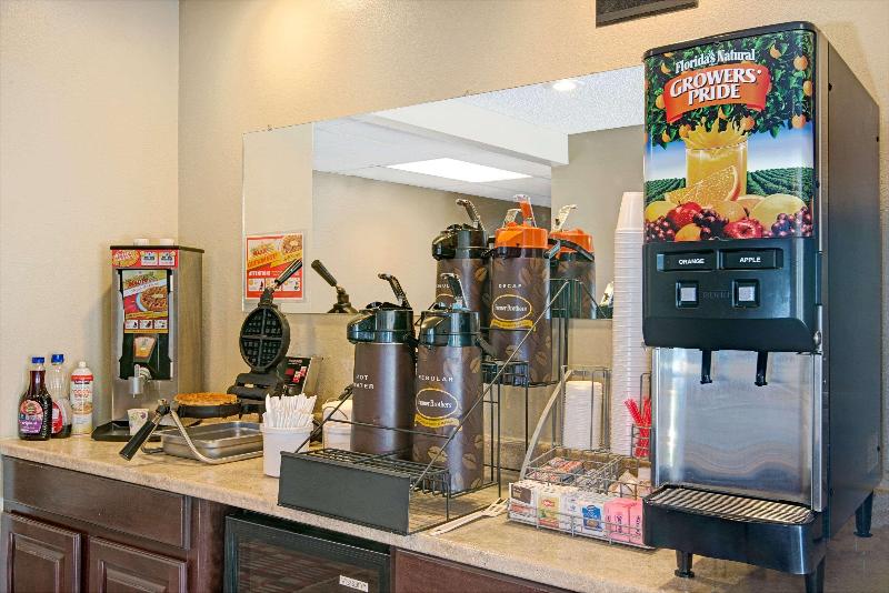 فندق على الطريق Super 8 By Wyndham Belen Nm