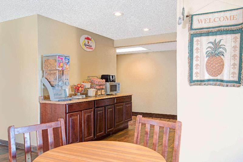 فندق على الطريق Super 8 By Wyndham Belen Nm