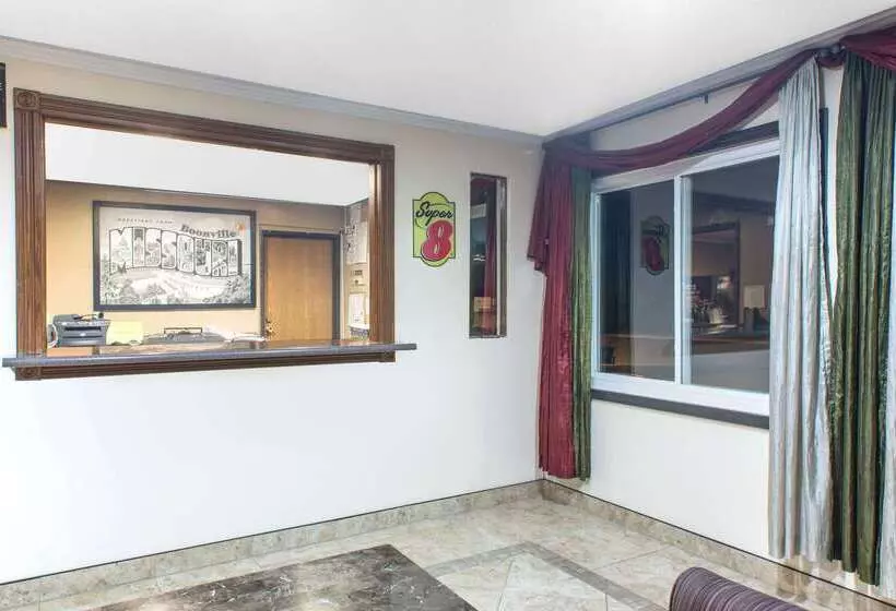 汽车旅馆  Super 8 By Wyndham Boonville