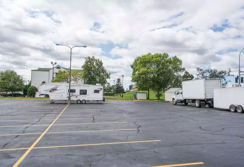 モーテル Super 8 By Wyndham Brooklyn Center/mpls