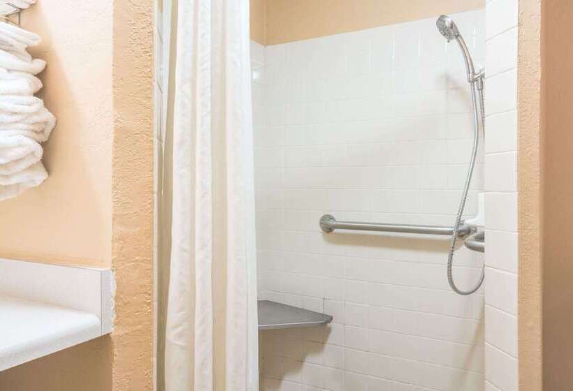 Motel Super 8 By Wyndham Brooklyn Center/mpls