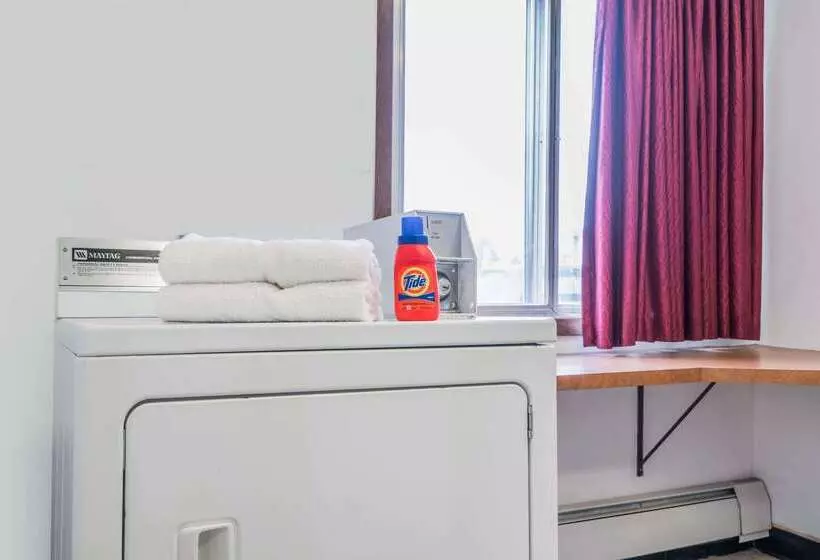 モーテル Super 8 By Wyndham Brooklyn Center/mpls