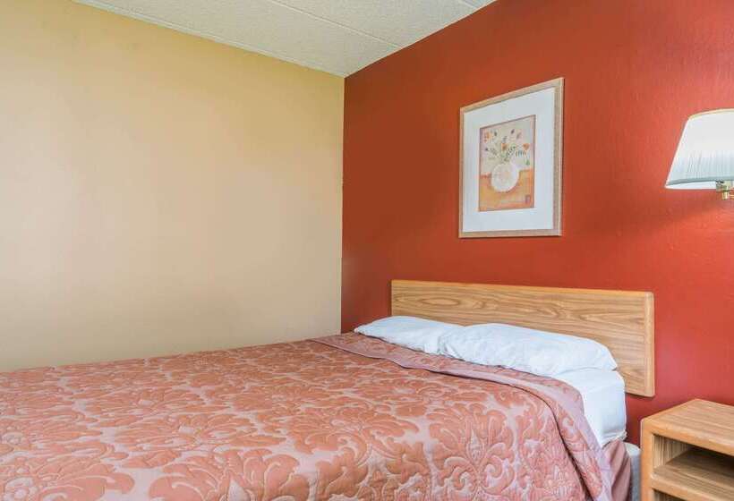 Motel Super 8 By Wyndham Brooklyn Center/mpls