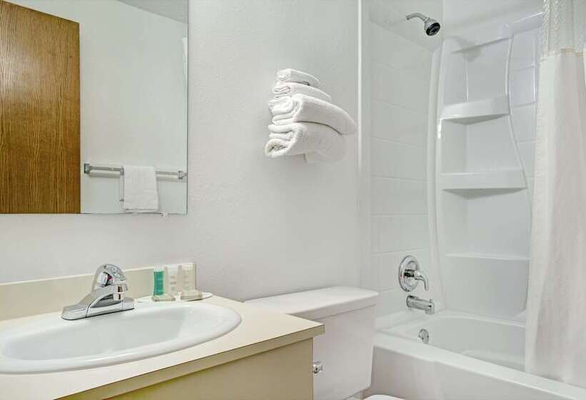 Motel Super 8 By Wyndham Chaska