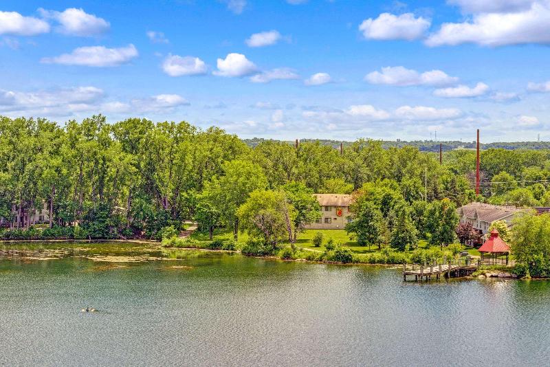 Motel Super 8 By Wyndham Chaska