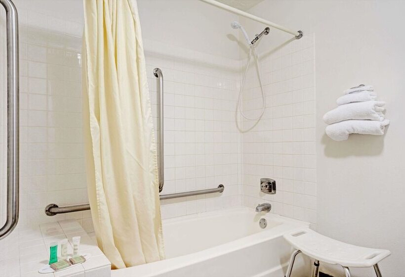 Motel Super 8 By Wyndham Chaska