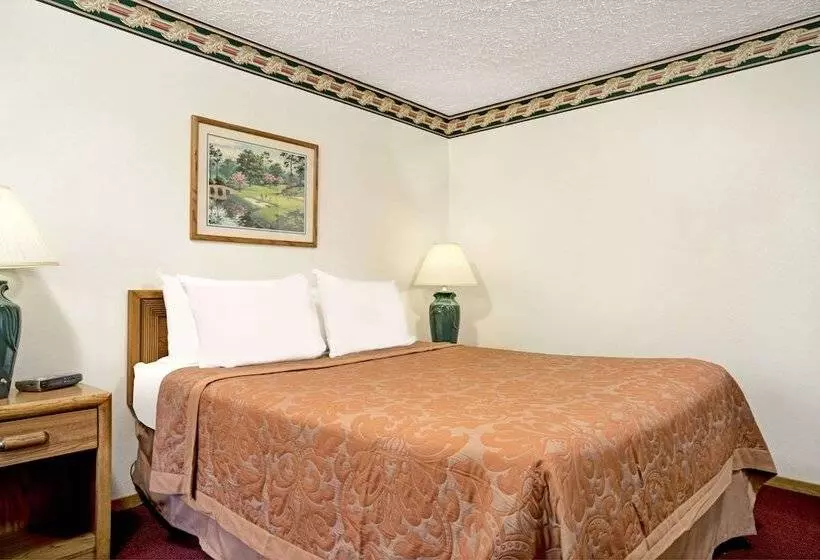 Мотель Super 8 By Wyndham Chaska