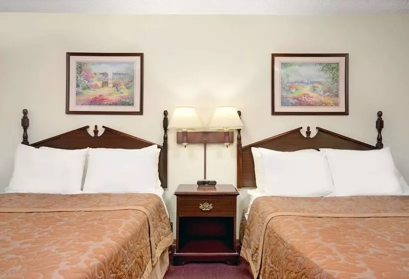 Мотель Super 8 By Wyndham Chaska