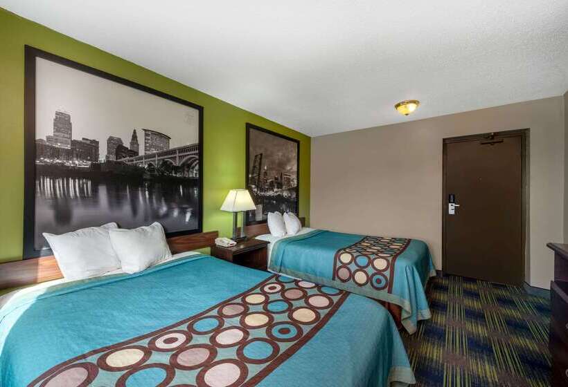 Мотель Super 8 By Wyndham Cleveland