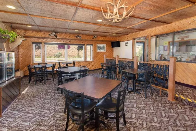 モーテル Super 8 By Wyndham Dubois