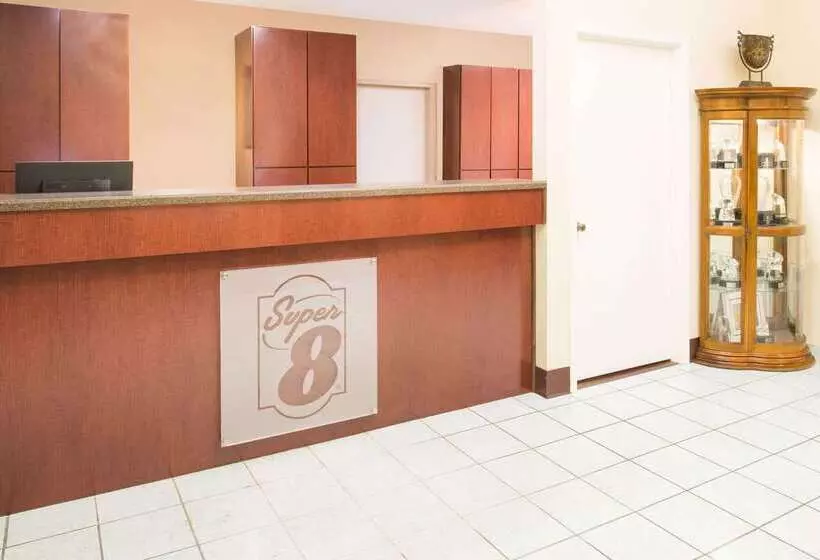 فندق على الطريق Super 8 By Wyndham Lamar