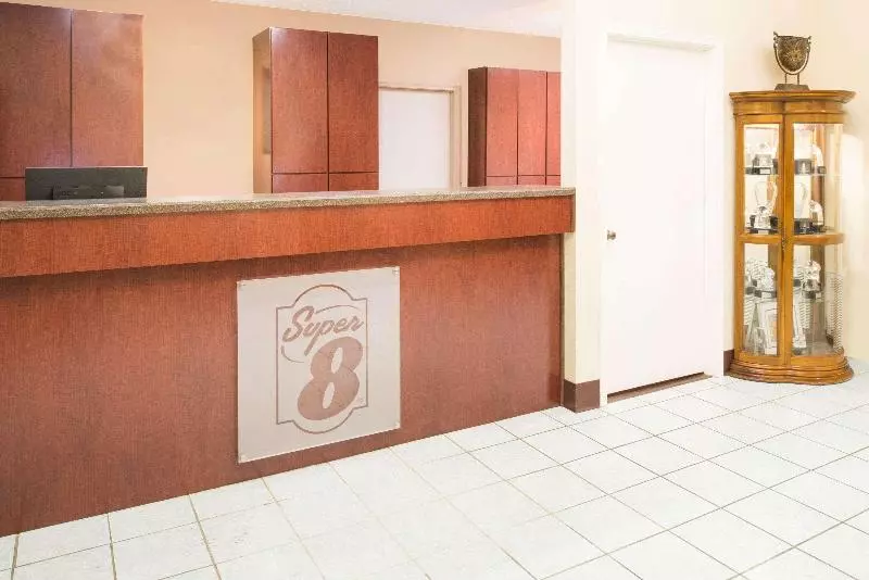 فندق على الطريق Super 8 By Wyndham Lamar