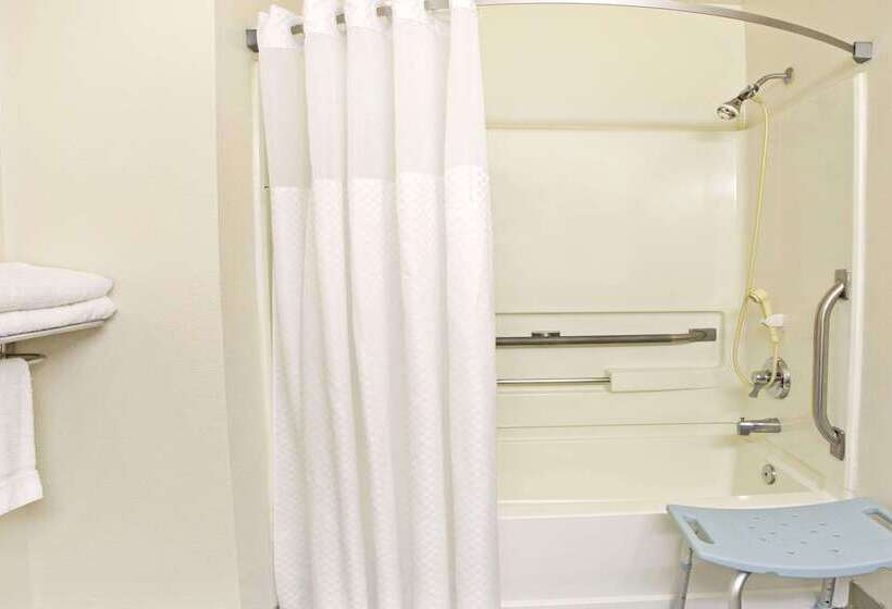 Motel Super 8 By Wyndham Newport News/jefferson Ave