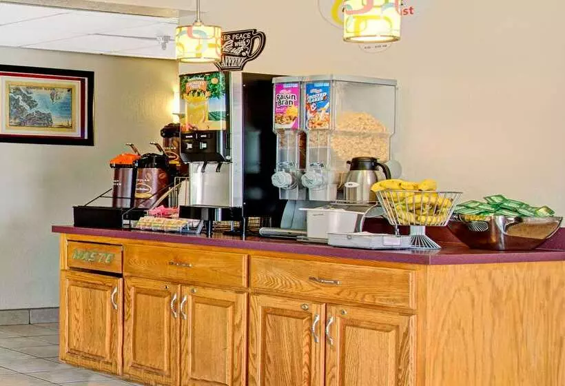 مُتل Super 8 By Wyndham Newport News/jefferson Ave